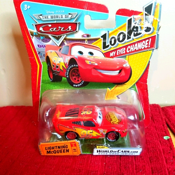 Disney Pixar Cars Lightning McQueen - Picture 1 of 1